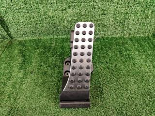 Запчасть педаль газа Mercedes-Benz C-class 2023