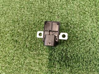 Запчасть пиропатрон Mercedes-Benz C-class 2023