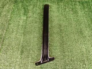 Запчасть распорка моторного отсека левая Mercedes-Benz C-class 2023