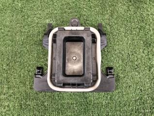 Запчасть кронштейн блока управления Mercedes-Benz C-class 2023