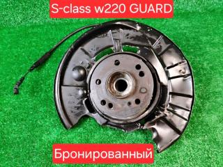 Кулак задний правый Mercedes-Benz S-class 2001