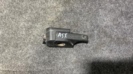Запчасть ручка открывания бензобака Mitsubishi Asx