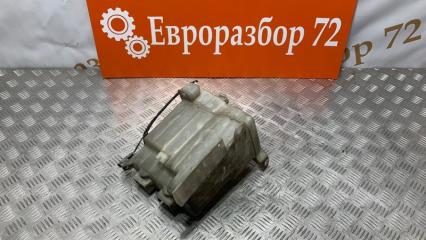 Запчасть бачок омывателя Toyota Noah