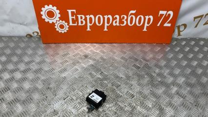 Запчасть блок управления дверьми Toyota Auris