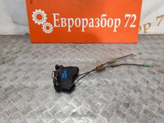 Запчасть замок двери передний правый Toyota Camry