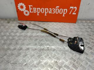 Запчасть замок двери задний левый Toyota Camry