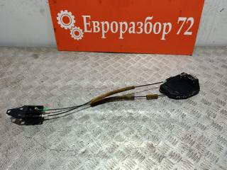 Запчасть замок двери задний правый Toyota Camry