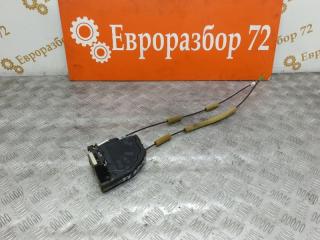 Запчасть замок двери задний левый Toyota Camry