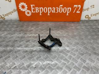 Кронштейн компрессора кондиционера Toyota Camry