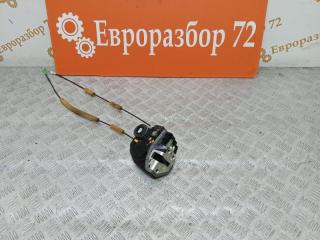 Запчасть замок двери задний левый Toyota Camry