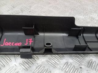 Накладка на порог передняя правая J7