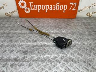 Запчасть замок двери задний левый Toyota Camry