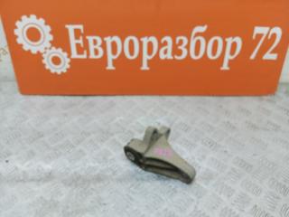 Фото запчасти кронштейн кпп Ford Focus 3 контрактная запчасть Запчасть кронштейн кпп Ford Focus 3