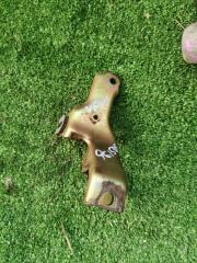 Крепление троса газа NISSAN AD 1999 контрактная Крепление троса газа NISSAN AD 1999