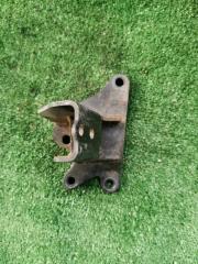 Запчасть крепление подушки двс левое MITSUBISHI CHALLENGER