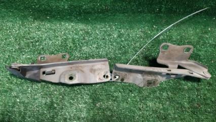Фото запчасти петля капота NISSAN CEFIRO 2001 контрактная запчасть Запчасть петля капота NISSAN CEFIRO 2001
