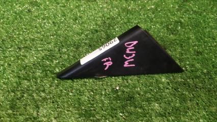 Уголок крыла передний правый MAZDA DEMIO контрактная Уголок крыла передний правый MAZDA DEMIO