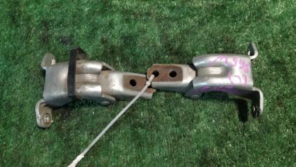 Фото запчасти петля двери передняя левая MAZDA BONGO FRIENDEE контрактная запчасть Запчасть петля двери передняя левая MAZDA BONGO FRIENDEE