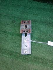 Фото запчасти петля капота MITSUBISHI LANCER CEDIA 2001 контрактная запчасть Запчасть петля капота MITSUBISHI LANCER CEDIA 2001