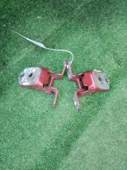 Фото запчасти петля двери передняя левая MAZDA TRIBUTE 2004 контрактная запчасть Запчасть петля двери передняя левая MAZDA TRIBUTE 2004