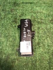 Запчасть блок предохранителей TOYOTA HIACE