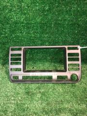 Рамка магнитофона TOYOTA CROWN