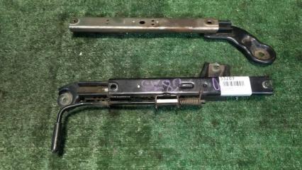 Фото запчасти крепление сидений MAZDA BONGO контрактная запчасть Запчасть крепление сидений MAZDA BONGO