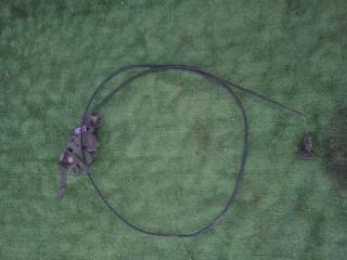 Запчасть замок капота NISSAN BLUEBIRD 1997