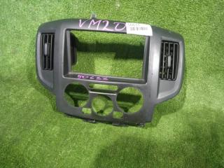 Рамка магнитофона NISSAN NV200 2012