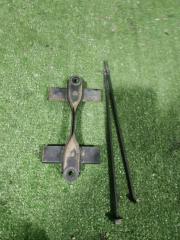 Крепление аккумулятора TOYOTA SIENTA 2005