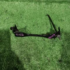 Крепление аккумулятора NISSAN SERENA 2006