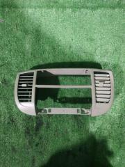 Рамка магнитофона NISSAN MARCH 2002