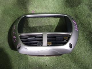 Рамка магнитофона TOYOTA RAV4