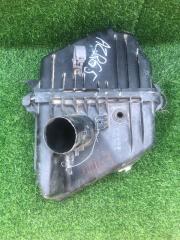 Корпус воздушного фильтра TOYOTA VOXY 2005