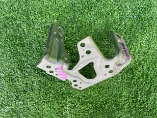 Крепление магнитофона левое TOYOTA PRIUS 2011 контрактная Крепление магнитофона левое TOYOTA PRIUS 2011