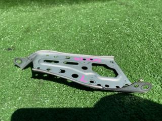 Крепление магнитофона TOYOTA MARK II 2000 контрактная Крепление магнитофона TOYOTA MARK II 2000