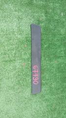 Запчасть накладка на порог задняя левая TOYOTA PRIUS