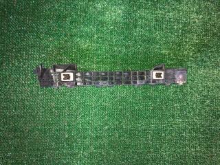 Крепление бампера заднее правое HONDA FIT контрактная Крепление бампера заднее правое HONDA FIT