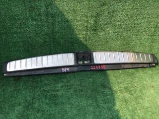 Запчасть накладка замка багажника SUBARU LEGACY