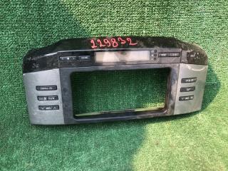 Рамка магнитофона TOYOTA MARK X