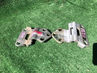 Петля багажника NISSAN CUBE