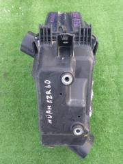 Корпус воздушного фильтра TOYOTA NOAH 2005