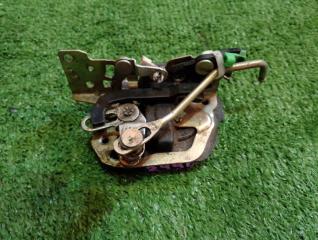 Запчасть замок двери задний левый TOYOTA CARINA