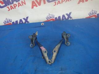 Крепление капота Toyota Vitz
