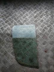 Стекло глухое заднее правое Renault Sandero 2011