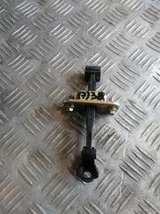 Фото запчасти ограничитель двери правый Lifan X60 2017 Б/У запчасть Запчасть ограничитель двери правый Lifan X60 2017