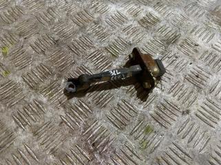 Фото запчасти ограничитель двери задний левый Lifan X60 2013 Б/У запчасть Запчасть ограничитель двери задний левый Lifan X60 2013