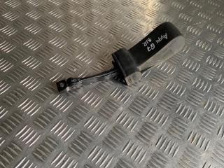 Фото запчасти ограничитель двери задний правый Audi Q7 2016 Б/У запчасть Запчасть ограничитель двери задний правый Audi Q7 2016