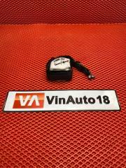 Ремень безопасности задний Mitsubishi L200 2012