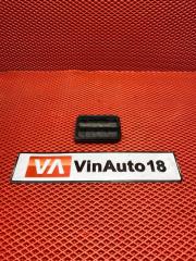 Запчасть решетка вентиляционная Renault Duster 2012